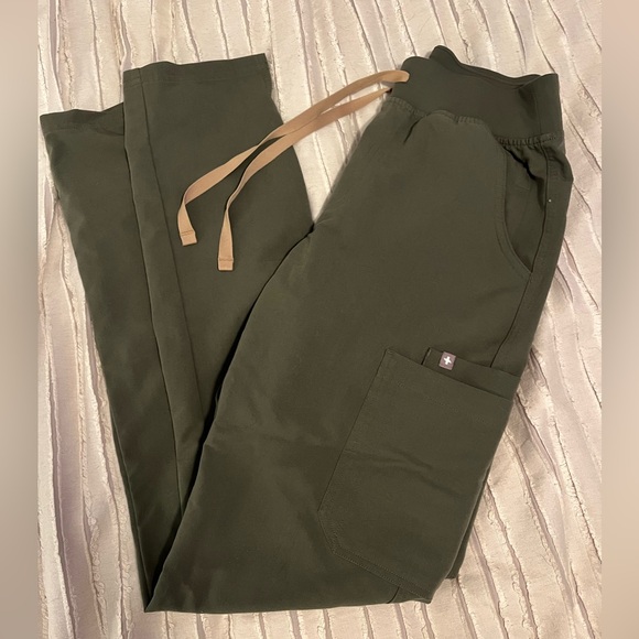 Womens Figs Set - Picture 2 of 9